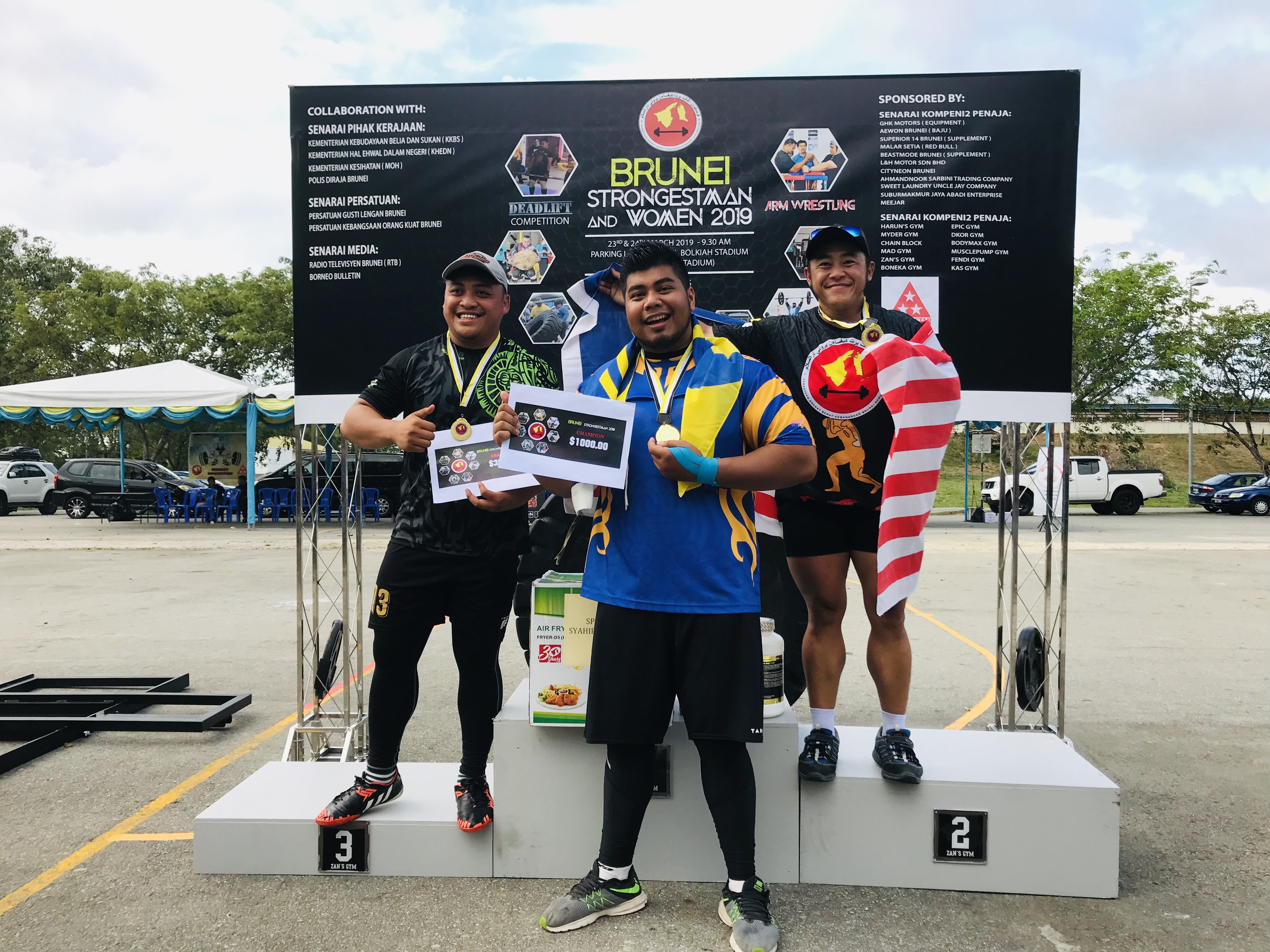 Firdaus ‘Hulk’ Malaysia Johan Brunei Strongest Man and Women 2019